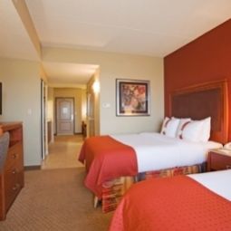 Habitación Holiday Inn Hotel & Suites MAPLE GROVE NW MPLS-ARBOR LKS Fotos