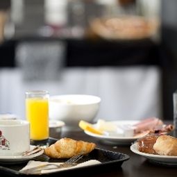 Buffet Quality Suites Nantes Atlantique Fotos