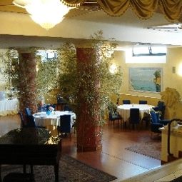 Breakfast room within restaurant Villa Maria Fotos
