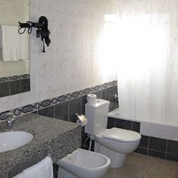 Badezimmer Tamariu Logis Fotos