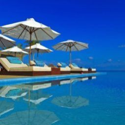 Бассейн Velassaru Maldives Fotos