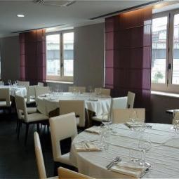 Restaurant Holiday Inn GENOA CITY Fotos