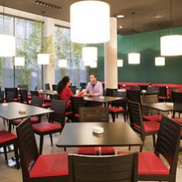 Salle du petit-déjeuner située dans le restaurant ibis Barcelona Pza Glories 22 Fotos