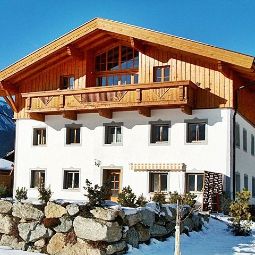 Dorf31 Bauernhof Holzknecht Ingrid Längenfeld 