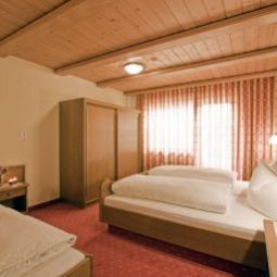  Chalet Tschallener Pension Fotos