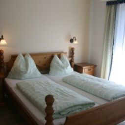  Bauernhof Esslgut Fotos