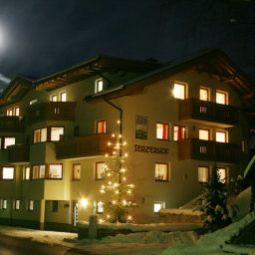 Bauernhof Ierzerhof Ferienwohnungen Pitztal/Tirol Arzl im Pitztal 