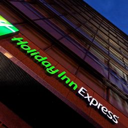 Фасад Holiday Inn Express BOGOTA Fotos
