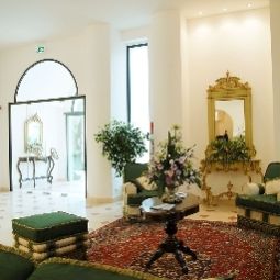 Hall Ostuni Palace Fotos
