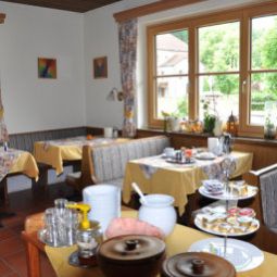Sala colazione nel ristorante Haus Mayr Pension Fotos
