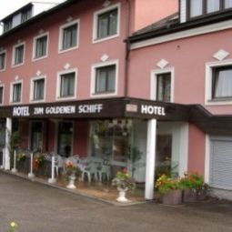 Goldenes Schiff Komfortzimmer St. Georgen im Attergau 