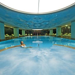 Бассейн Ramada Plaza Antalya Fotos