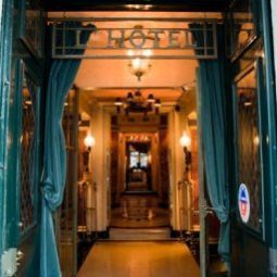 L'Hotel