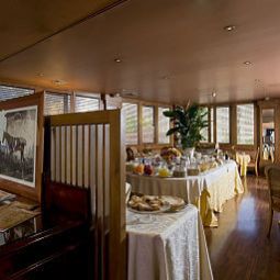 Frühstücksraum im Restaurant Polo Hotel Fotos