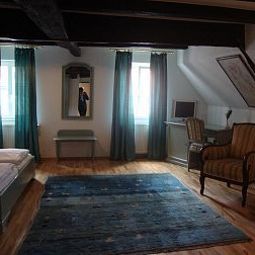 Zimmer Schwanen im City Fotos