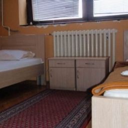 Room Zeleznicar Konaciste Fotos