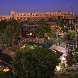 Vista esterna Swiss Inn Pyramids Golf Resort 6th of October Fotos