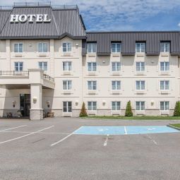 Comfort Inn & Suites Saint-Rédempteur 