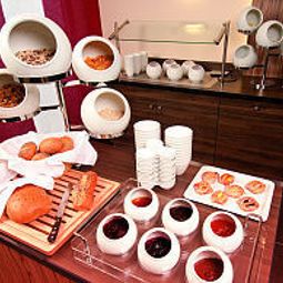 Buffet Altstadthotel Guesthouse Die Galerie Fotos