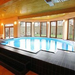 Piscine Pawlovnia Fotos