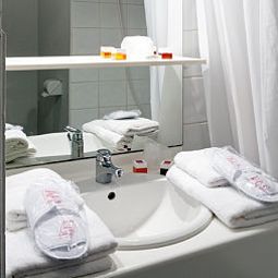 Bathroom Séjours & Affaires Apparthotel Caen Le Clos Beaumois Fotos