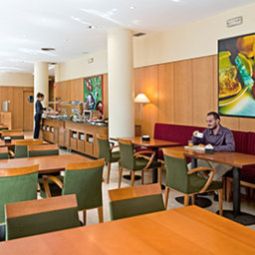 Breakfast room within restaurant ibis Madrid Alcala de Henares la Garena Fotos