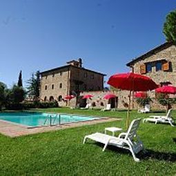 Widok z hotelu Fattoria Querceto Fotos