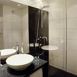Ванная Motel One City Süd Fotos