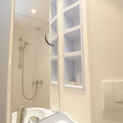 Camera da bagno P’tit Dej-HOTEL Bordeaux Lormont Fotos