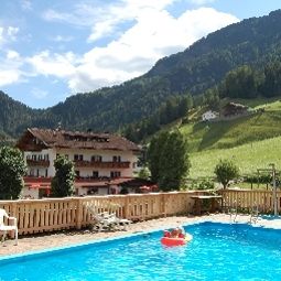 Pool Sporthotel Platz Fotos