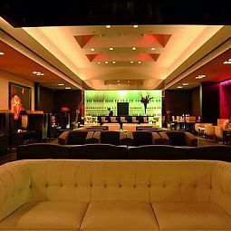 Bar Plaza on the River Club and Residence Fotos