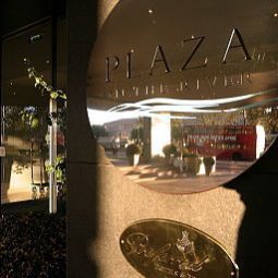 Certificate Plaza on the River Club and Residence Fotos