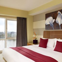  Plaza on the River Club and Residence Fotos
