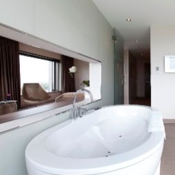 Suite Van der Valk Airporthotel Fotos