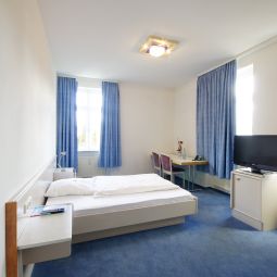  Neuwirtshaus Fotos
