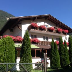 Stefania Pension Tösens 
