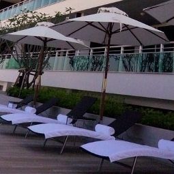 Pool Pan Pacific Serviced Suites Bangkok Fotos