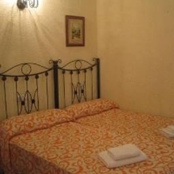  Vincent Van Gogh Hostal Fotos