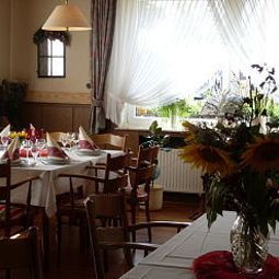 Frühstücksraum im Restaurant Zum Jägerhaus Fotos