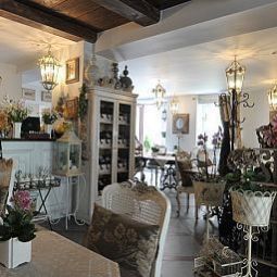 Breakfast room within restaurant Garden Boutique Fotos