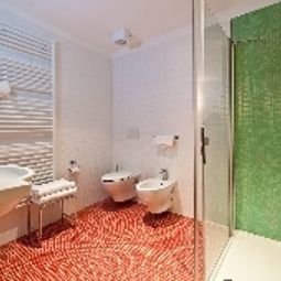 Salle de bains Romanda Fotos