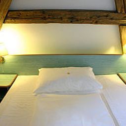 Zimmer Adalbert Fotos