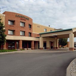 Courtyard Hamilton Hamilton Ontario