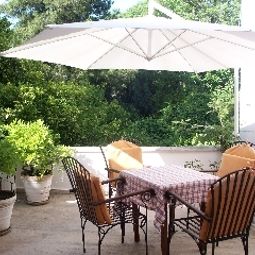 Terrasse Ninova Pension Fotos