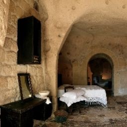 Фасад Sextantio Albergo Diffuso Le Grotte della Civita Fotos