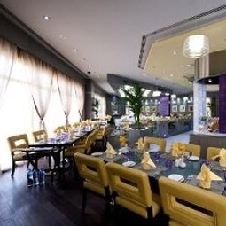 Restaurant TIME Grand Plaza Hotel Fotos