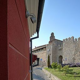 Vista esterna Puerta de la Santa Fotos