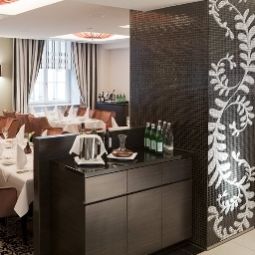 Frühstücksraum im Restaurant Steigenberger Grandhotel Handelshof Fotos
