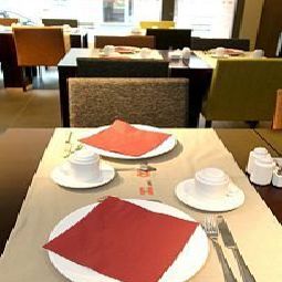 Breakfast room within restaurant Rastelli Fotos