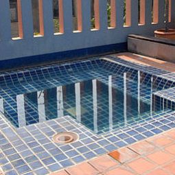 Wellnessbereich Aiya Residence & Sport Club BTS Budget Hotel Fotos